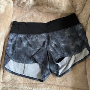 ❌SOLD❌Lululemon Speed Up Shorts. Size 4 2.5” inseam